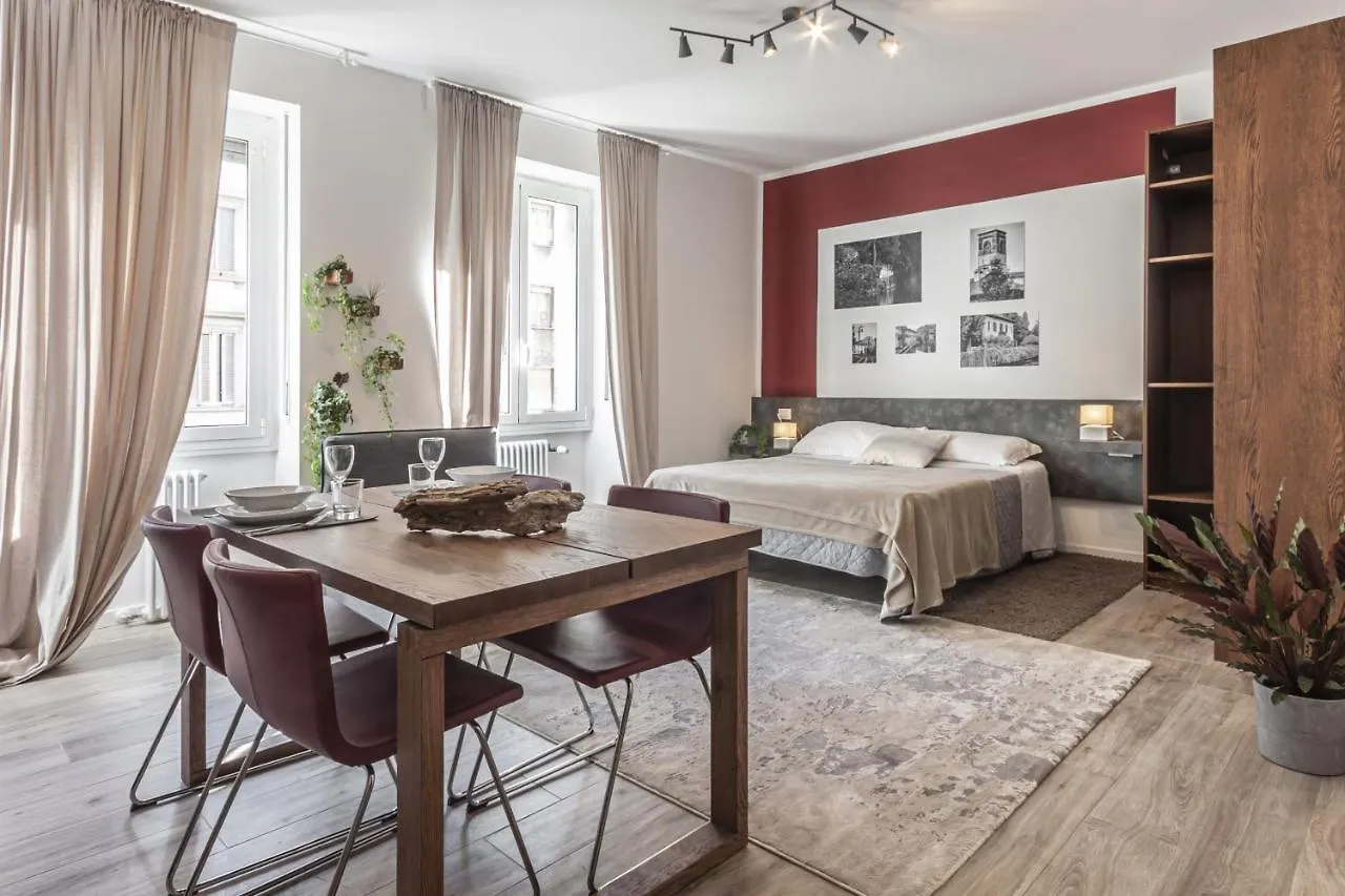 Milanrentals - Altea Apartment 0*, מילאנו